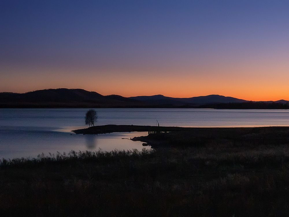 Закат на озере Аушкуль