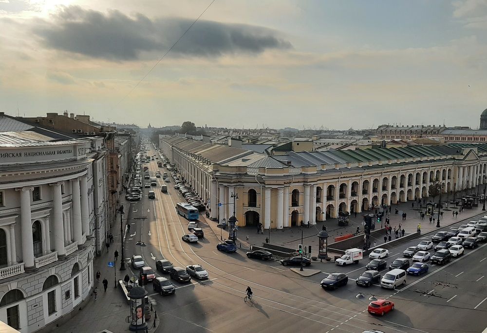 Санкт-Петербург. Гостиный двор с высоты птичьего полета