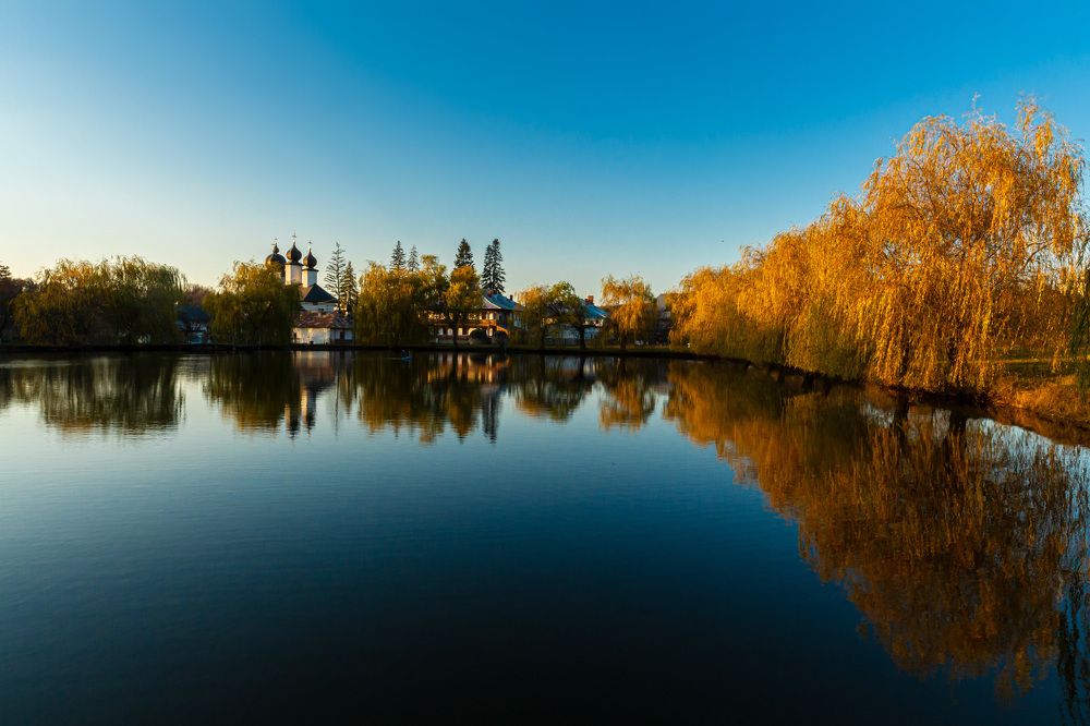 Photograph by DANUT MOCREI