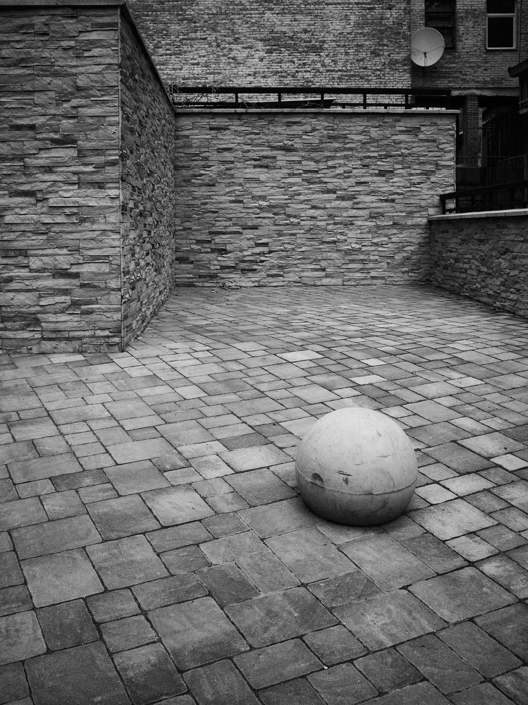 Photograph by Roman Bernatskyi