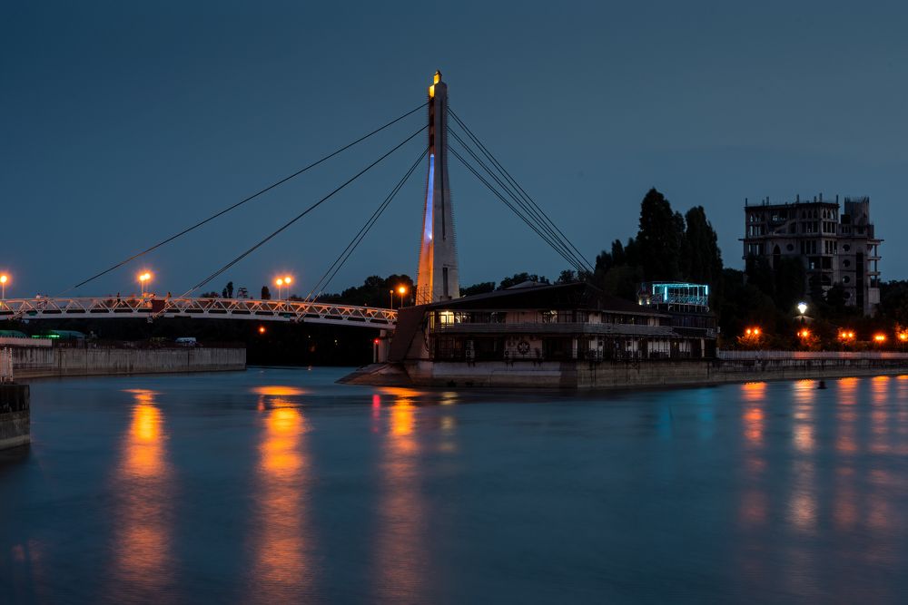 Вечер у реки