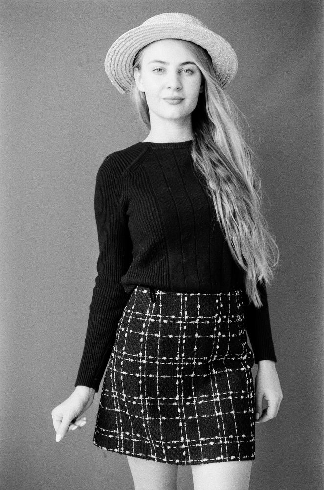 дама в шляпе(the lady in the hat)