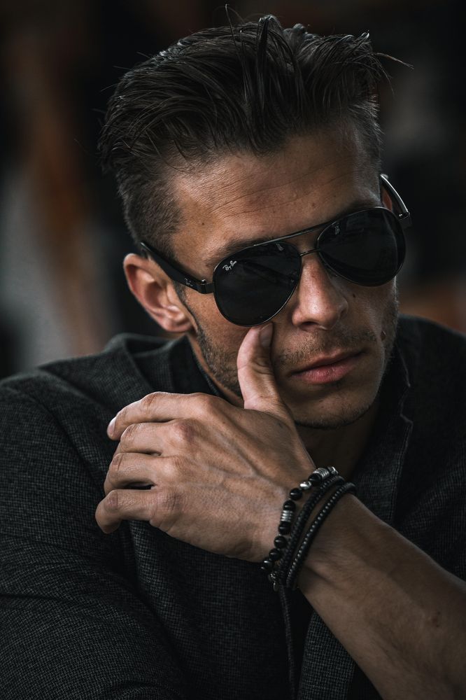 Фотография автора Александр Головин