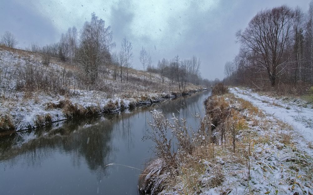 А снег идёт, а снег идёт...