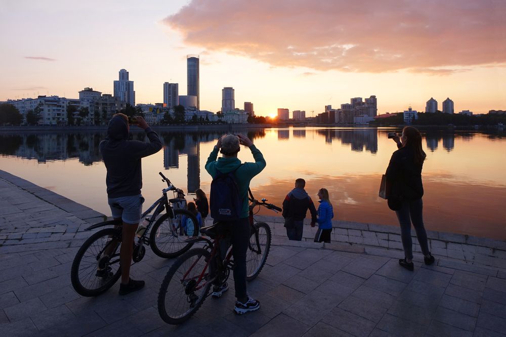 ЗАВОРОЖЁННЫЕ МАГИЕЙ ЗАКАТА…