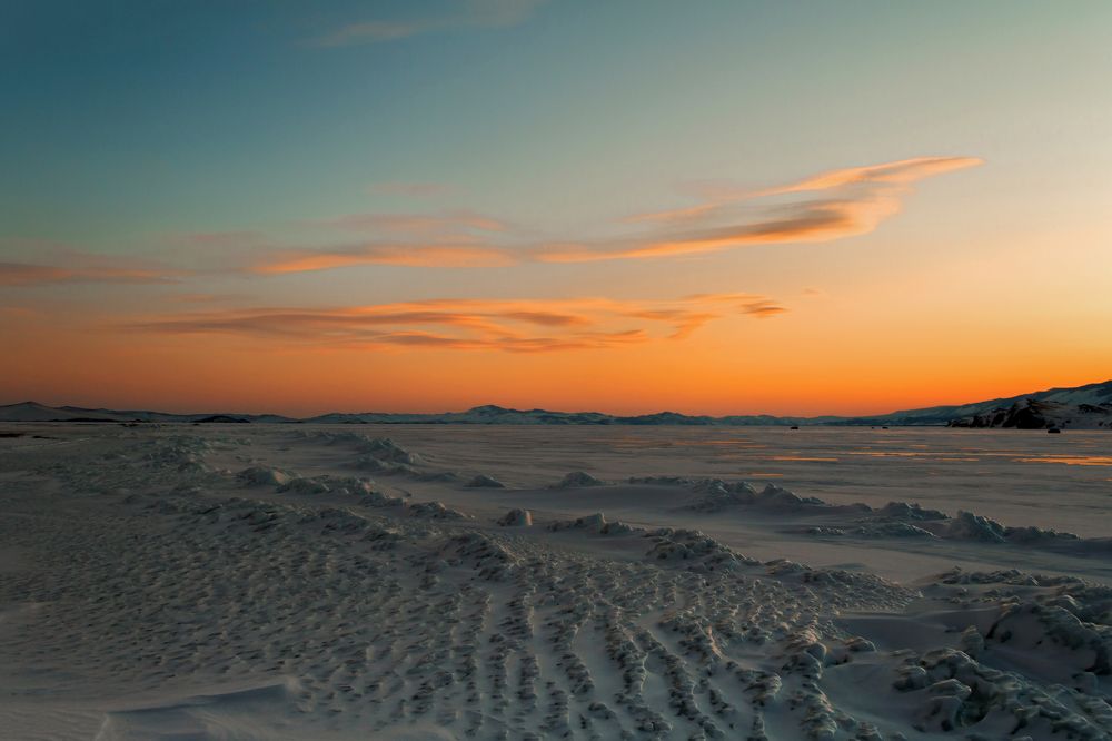 Озеро Байкал в феврале.