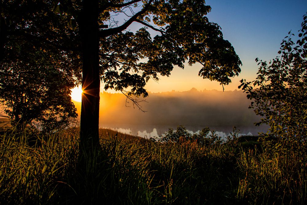 Рассвет на реке Волге.