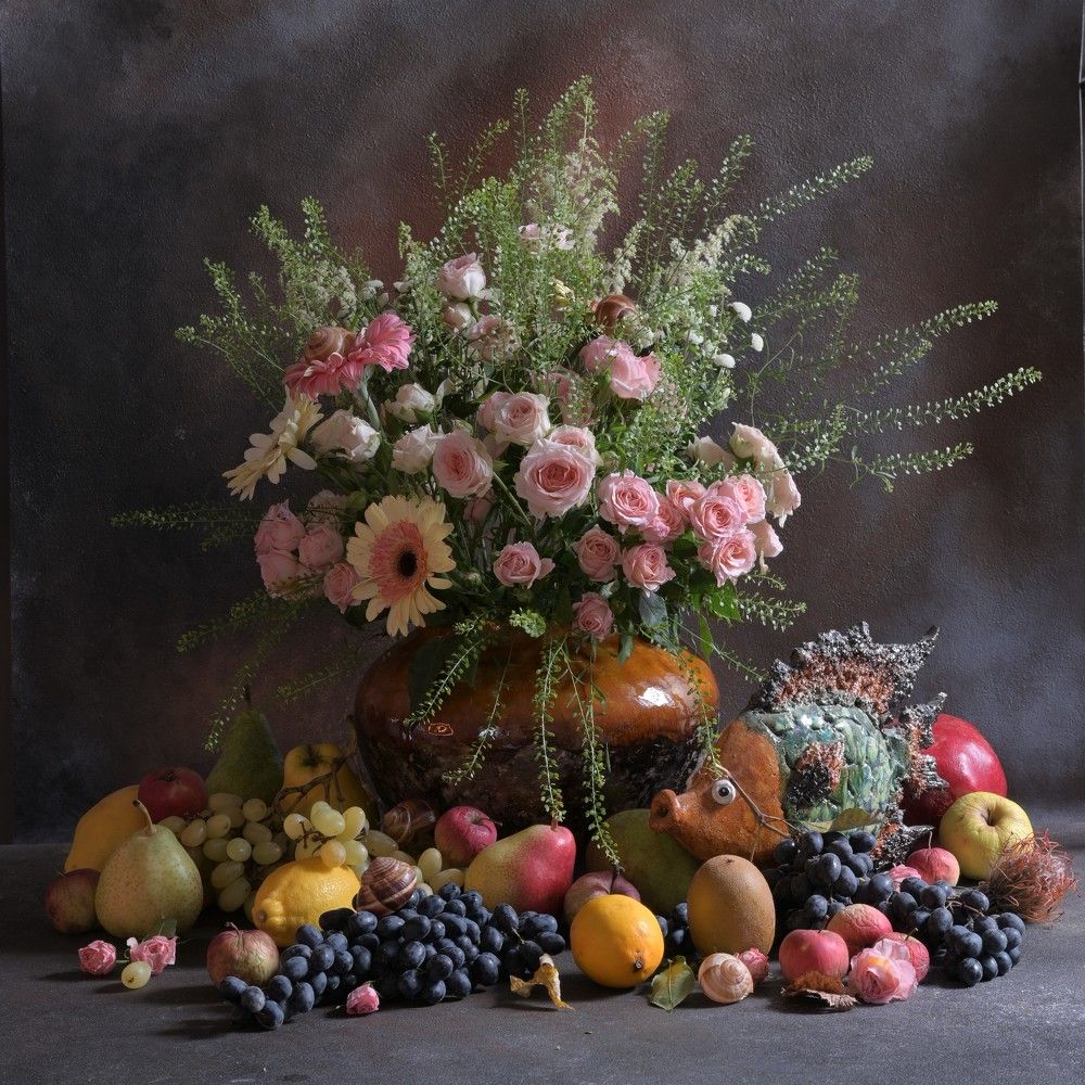 Натюрморт с фруктами и улитками