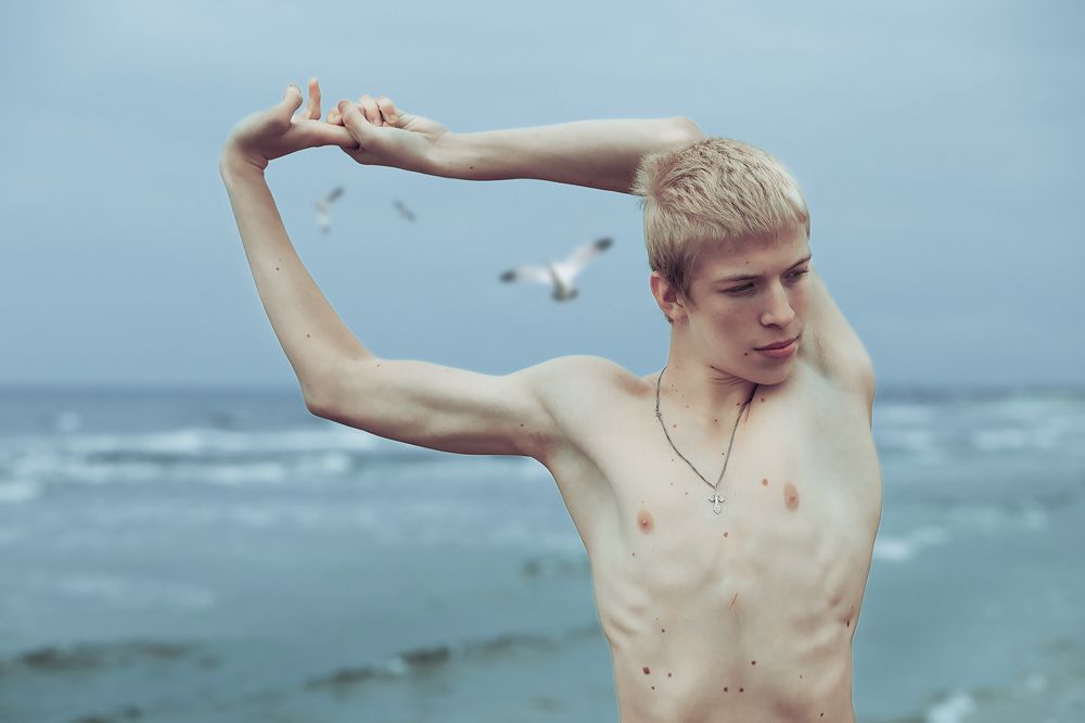 Photograph by Max Samadhi