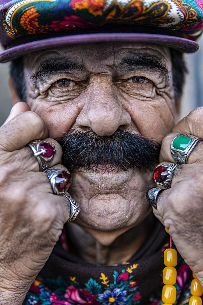 Фотография автора ESENGÜL ALICI