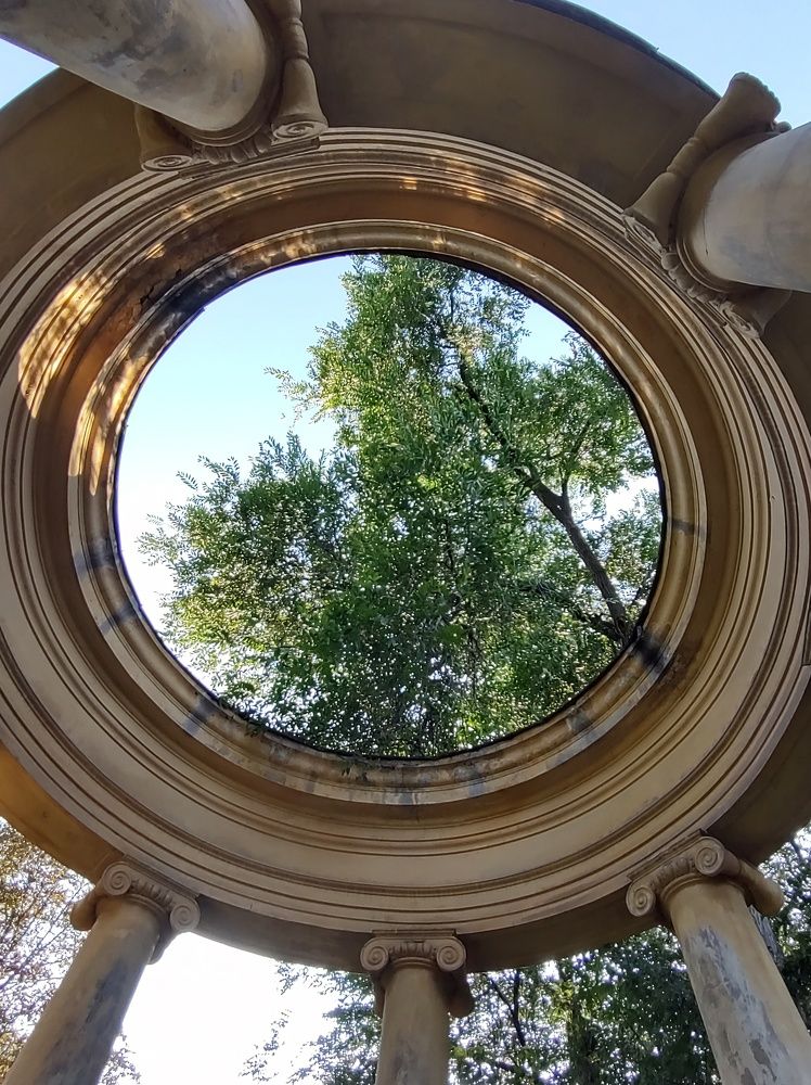 Photograph by Lina Invers