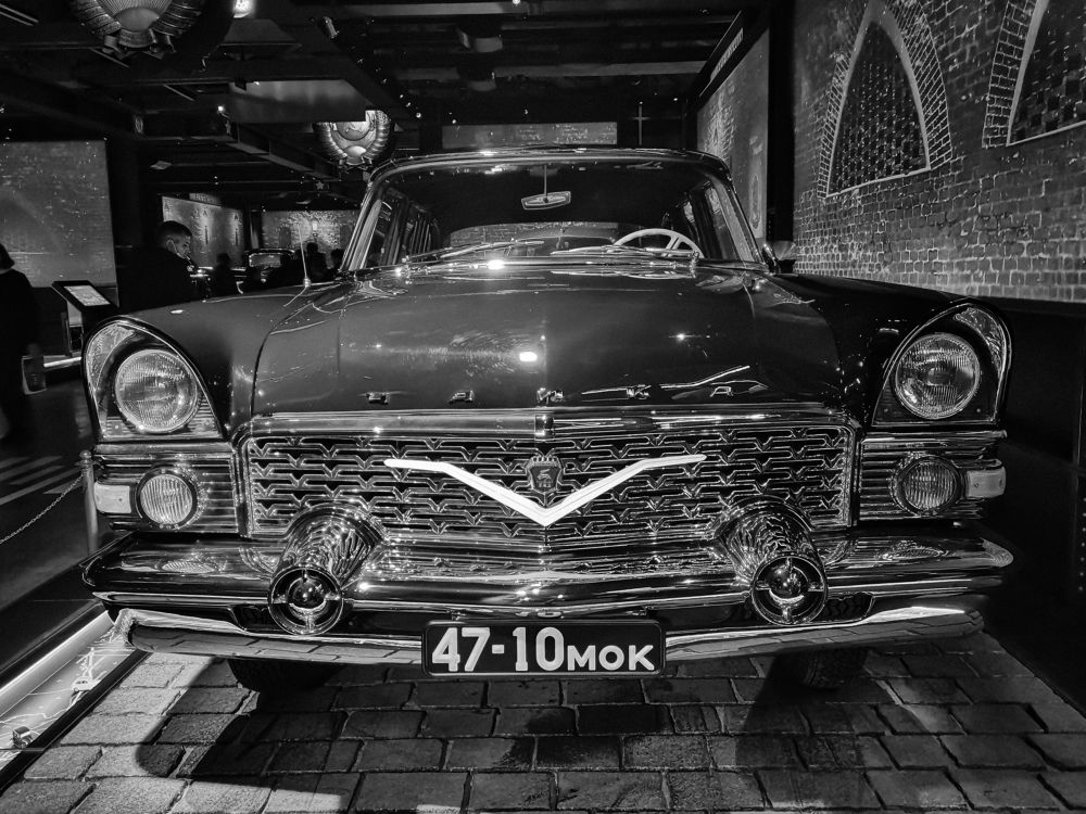 ГАЗ-13 «Ча́йка» / GAZ-13 "Chaika"