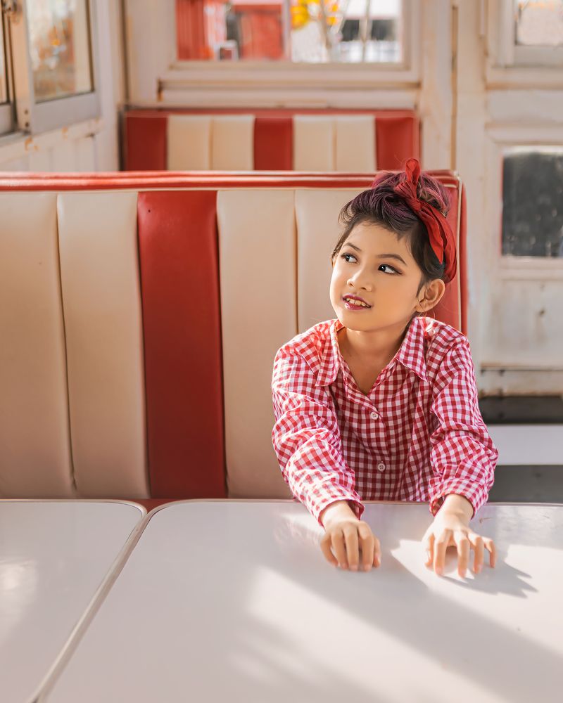 Pin Up Mother and Girl