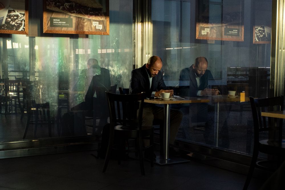 Meeting with his reflection