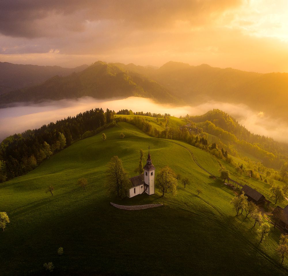 Photograph by Vladimir Kushnarev