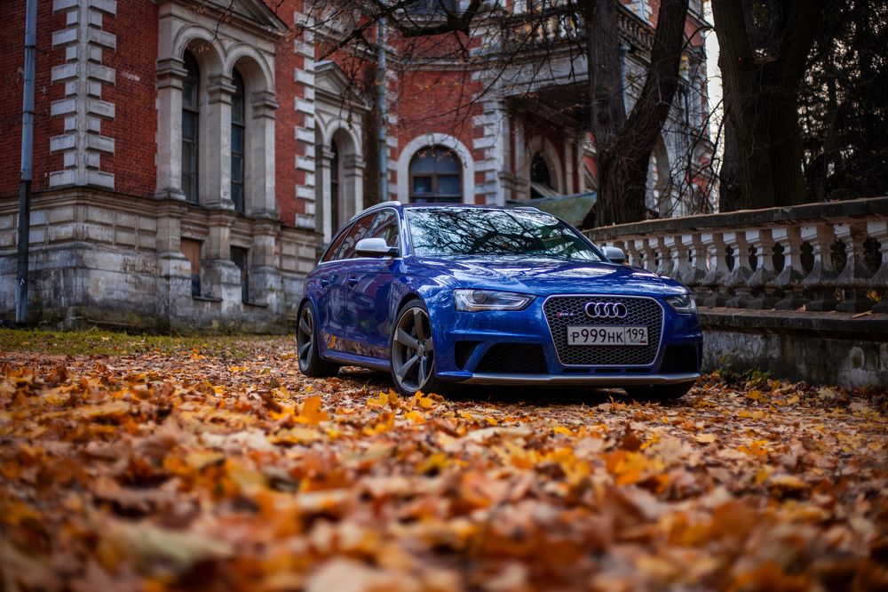 Audi RS4 в усадьбе Быково