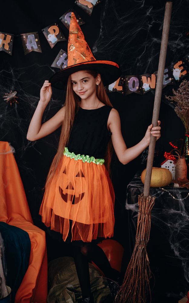 Весёлая ведьмочка