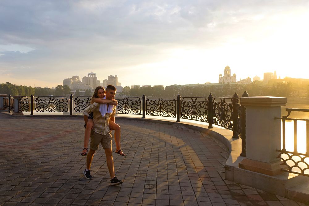 ДРУЖЕСКАЯ ПОДДЕРЖКА…