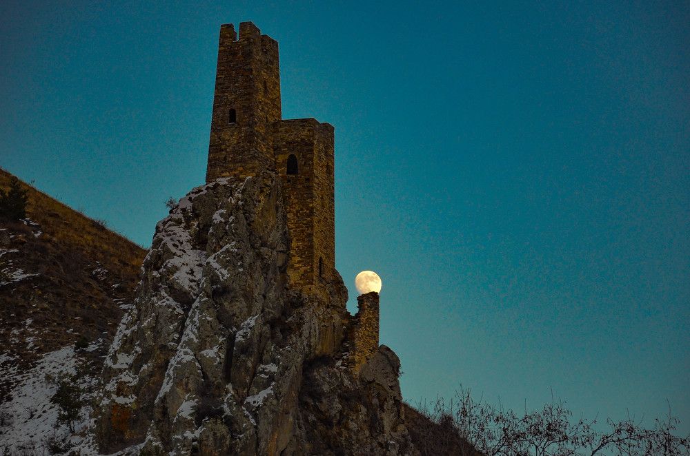 Луна-свидетель