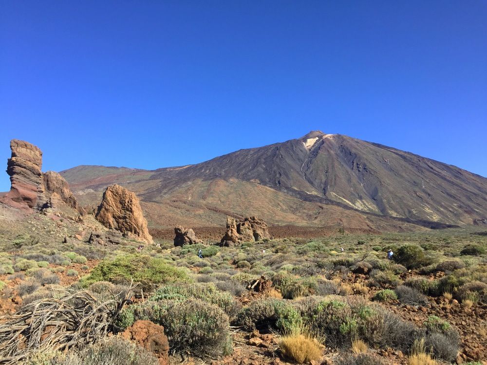 Те́йде — вулкан на острове Тенерифе.