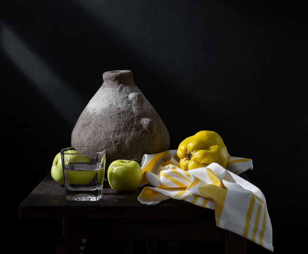 С яблоками и айвой