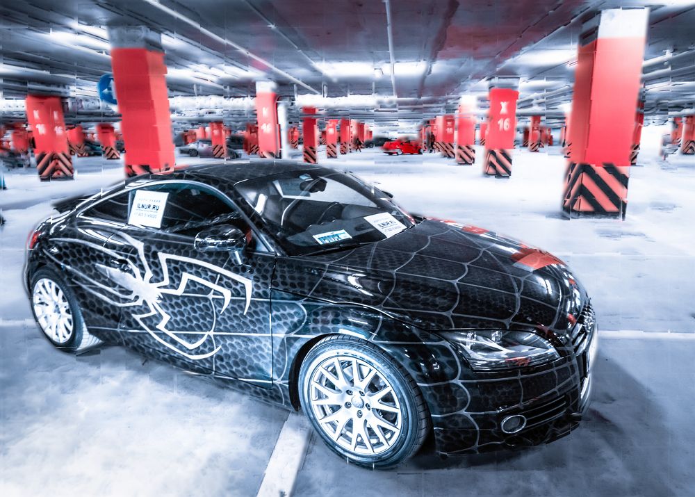 на парковке