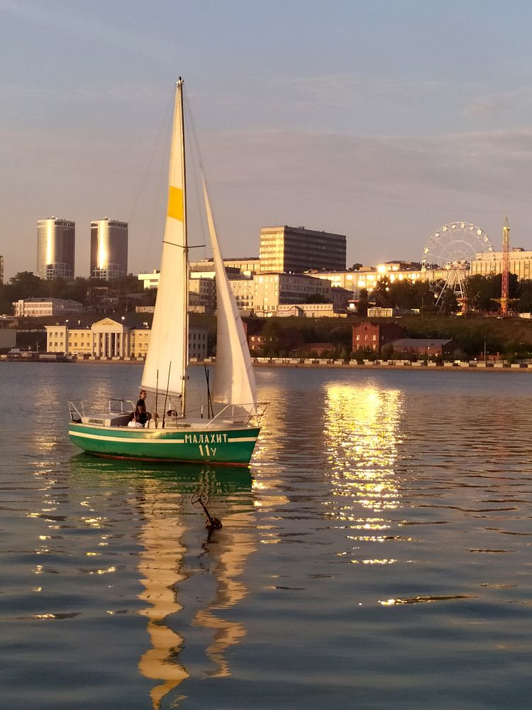 Закат на пруду