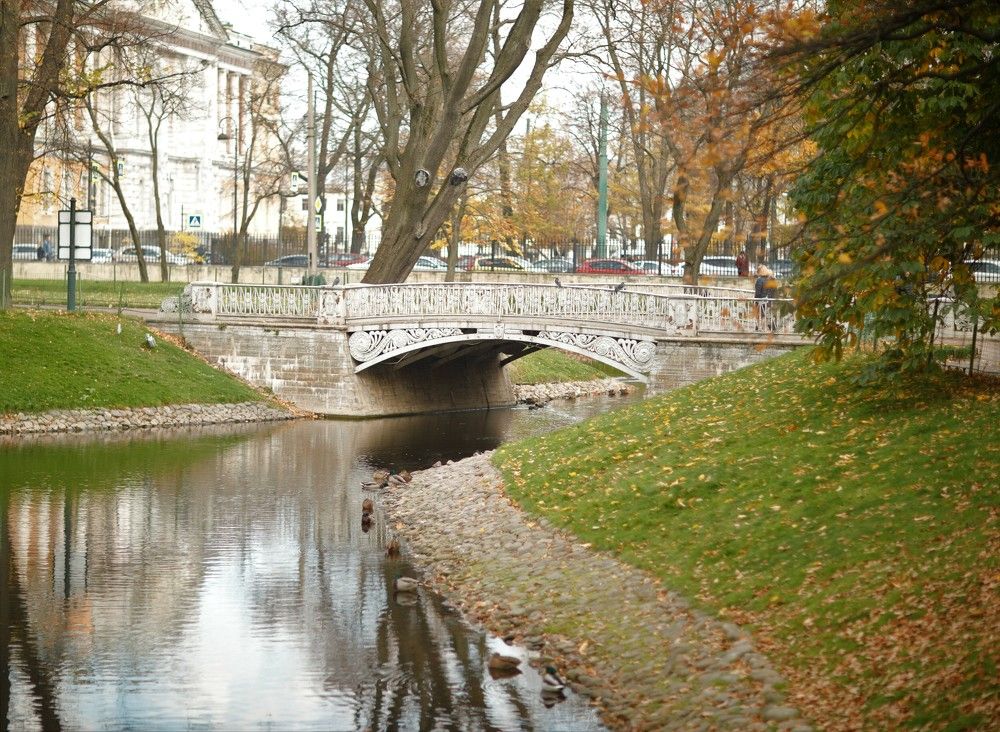 Мост Михайловского сада...