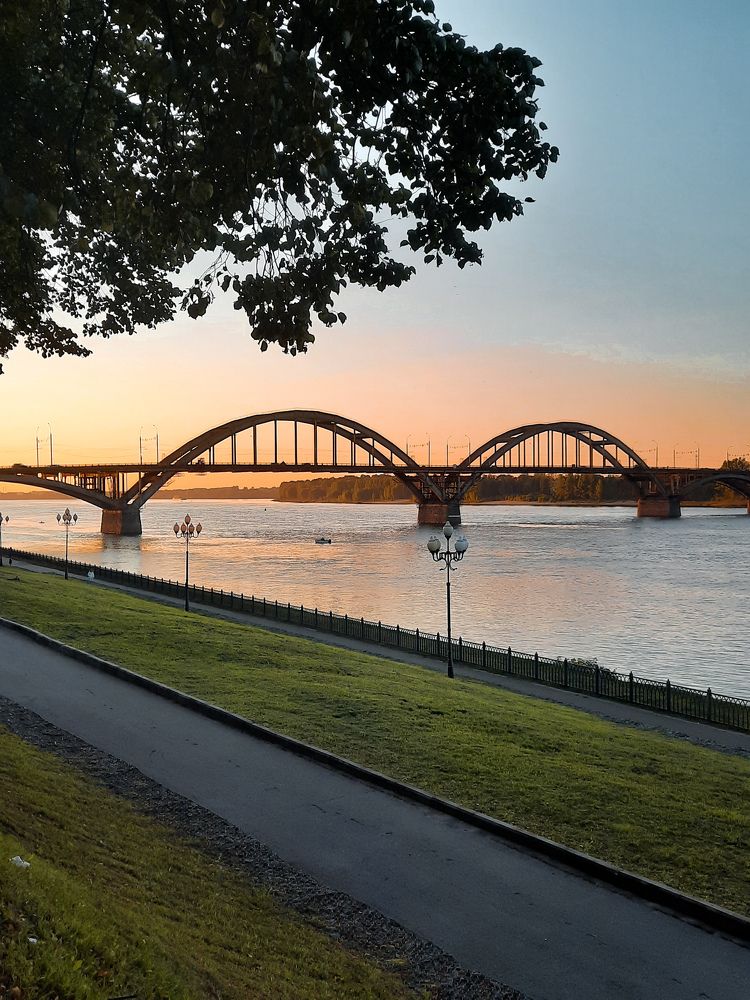 Рыбинск. Мост через Волгу. Rybinsk bridge.