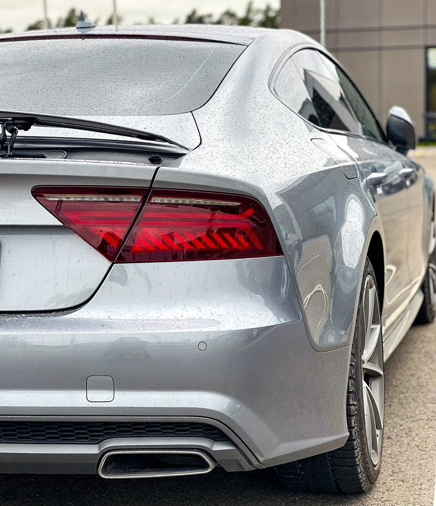 Photograph by Marina Svjatenko