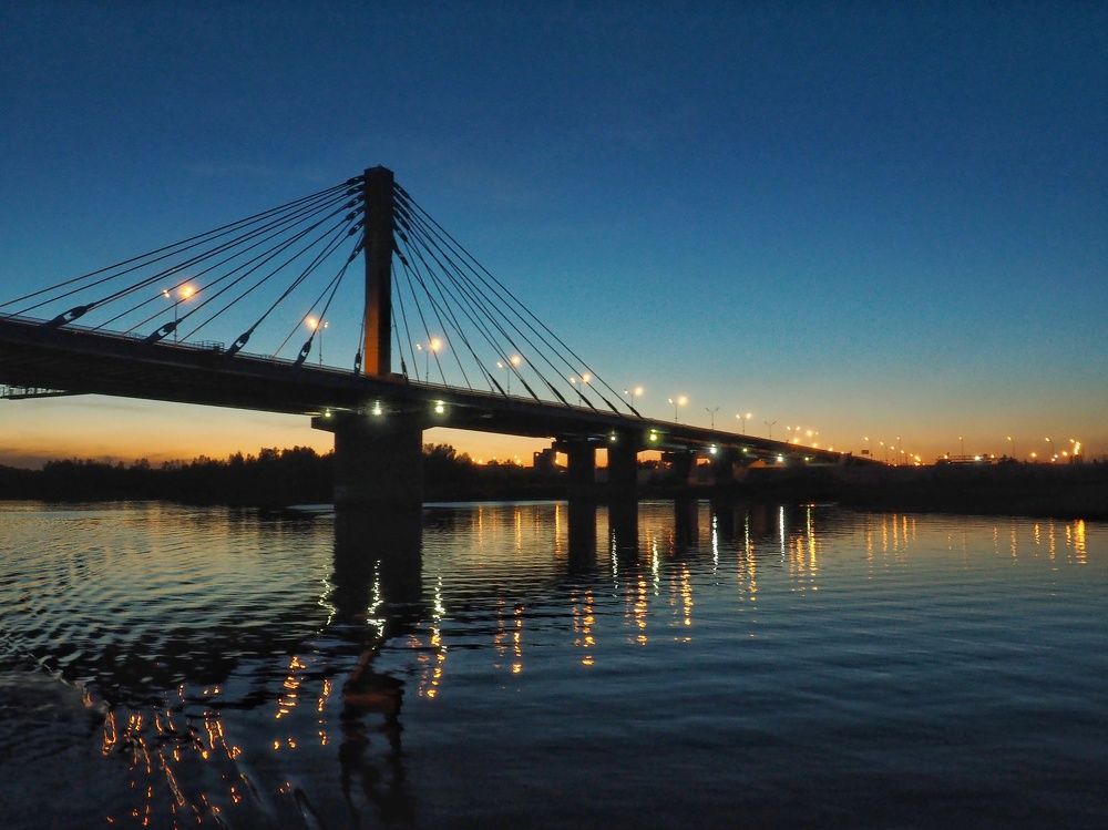Кировский мост на закате.
