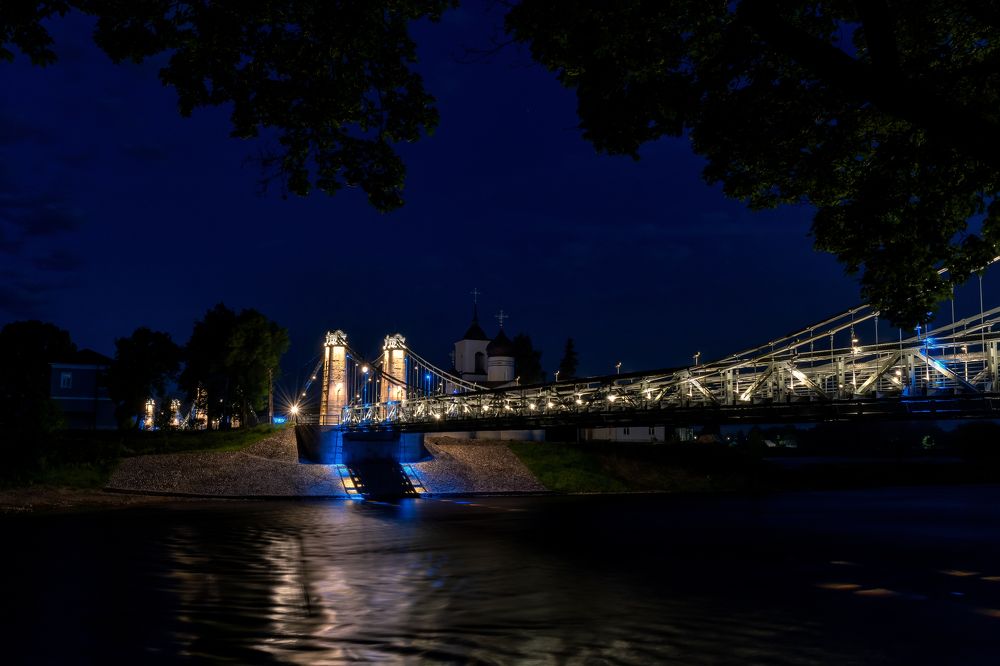 Цепные мосты (г.Остров, Псковская область)