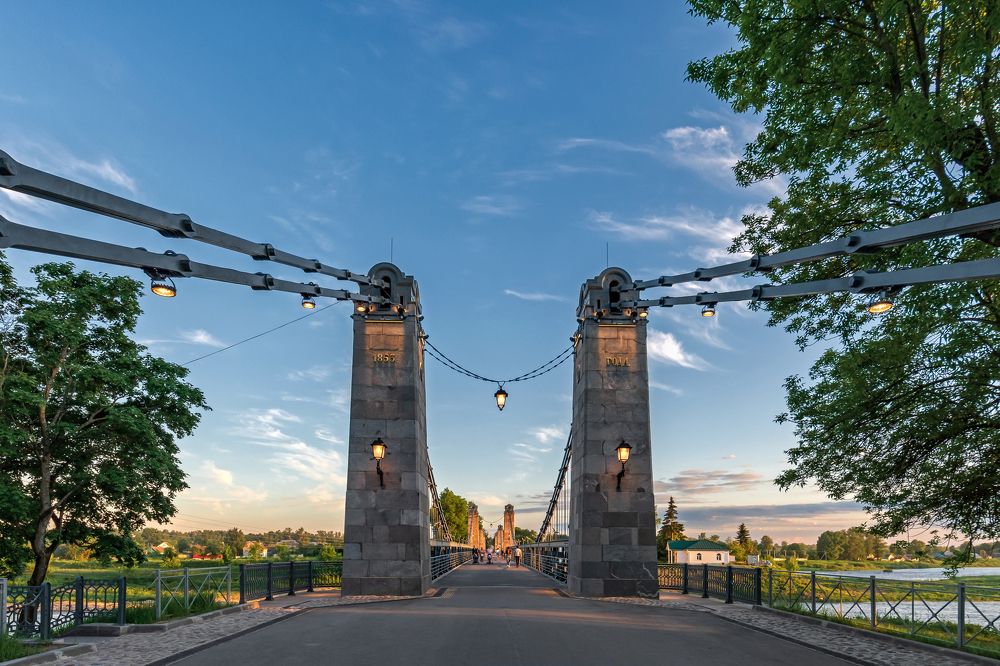 Цепные мосты (г.Остров, Псковская область)