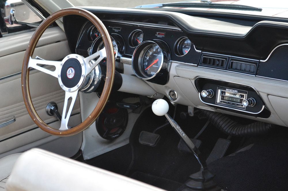 "Ford Mustang Shelby GT500"