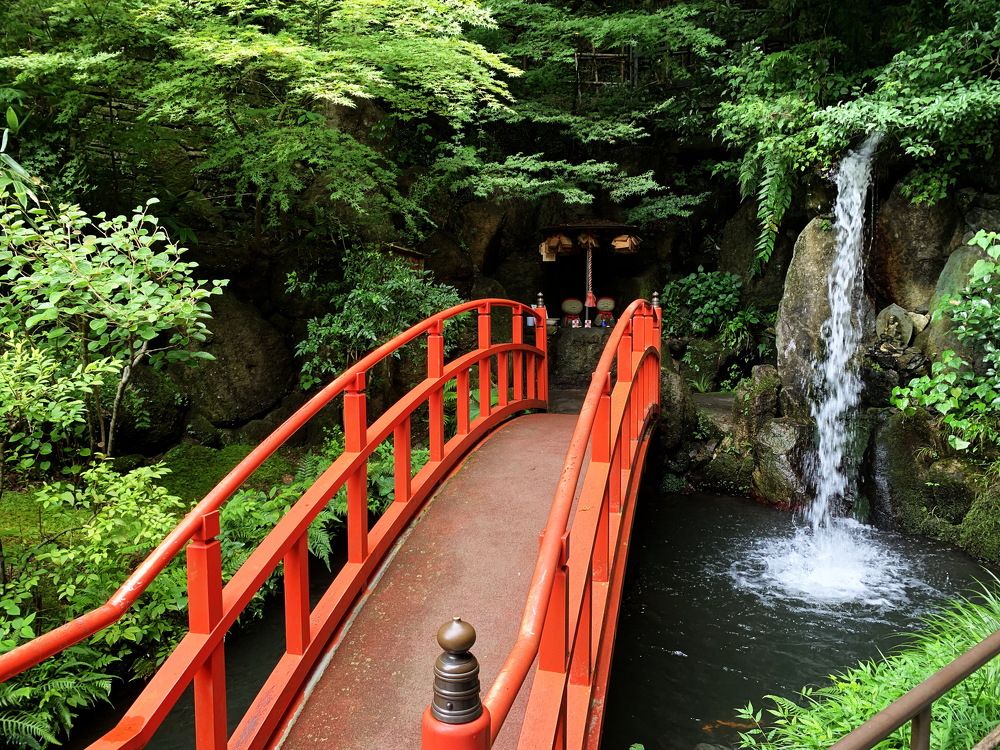 Мост к храму