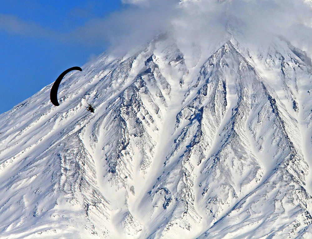 Полет под облаками