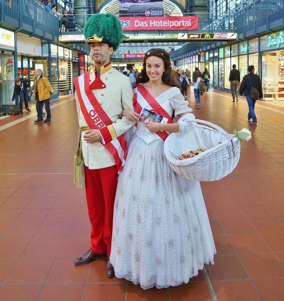 Франц Иосиф 1 и Принцесса Сиси на Ж.Д. Вокзале Гамбурга.