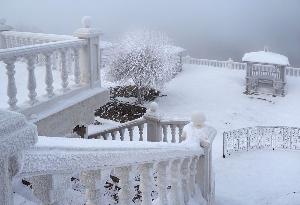 Летние беседки у истока Ангары