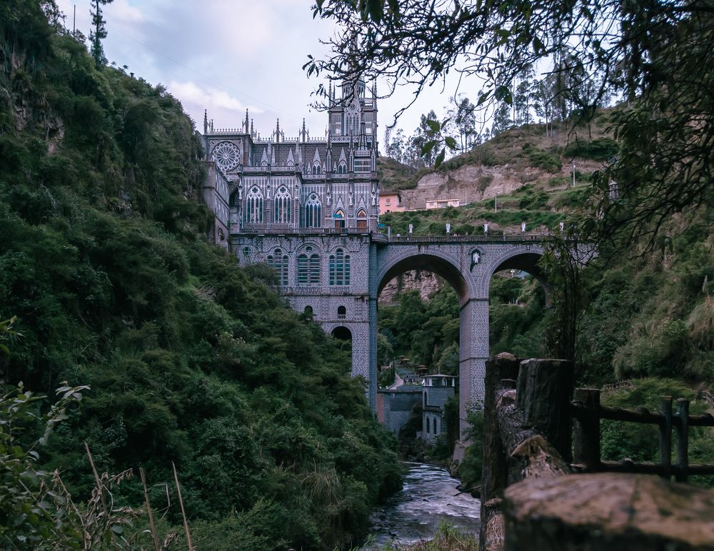 EL SANTUARIO DE LAS LAJAS