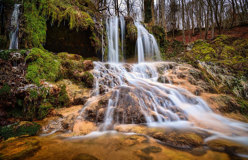 Dokuzak Waterfall