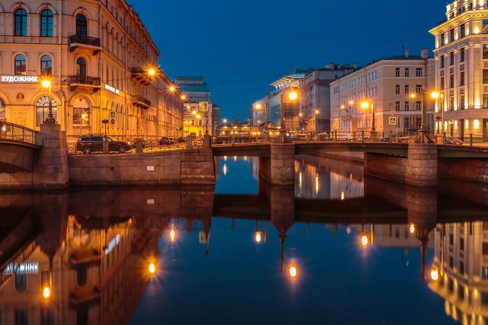 Morning Lanterns of Matveev Bridge - Утренние фонарики Матвеева моста