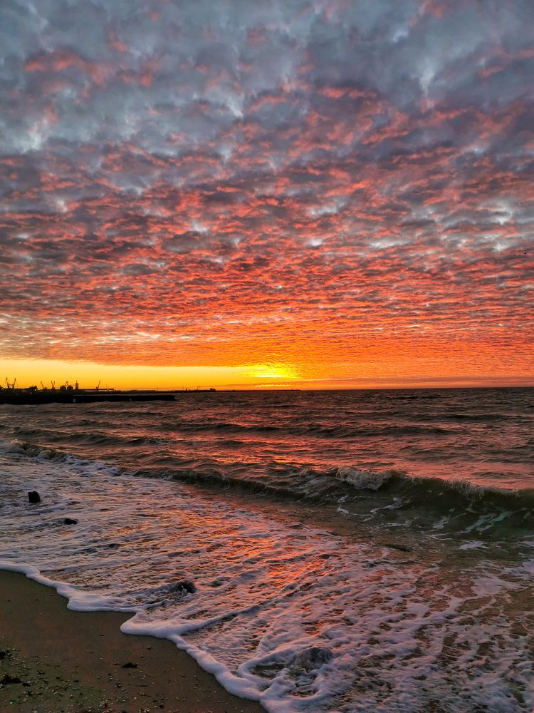 Осенний закат в Ейске...