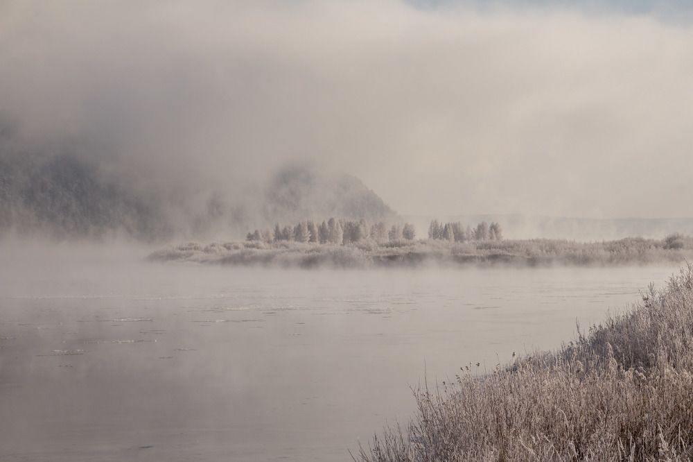 Морозный туман на Ангаре