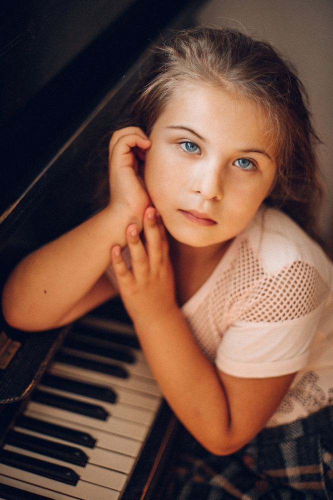 Девочка и пианино