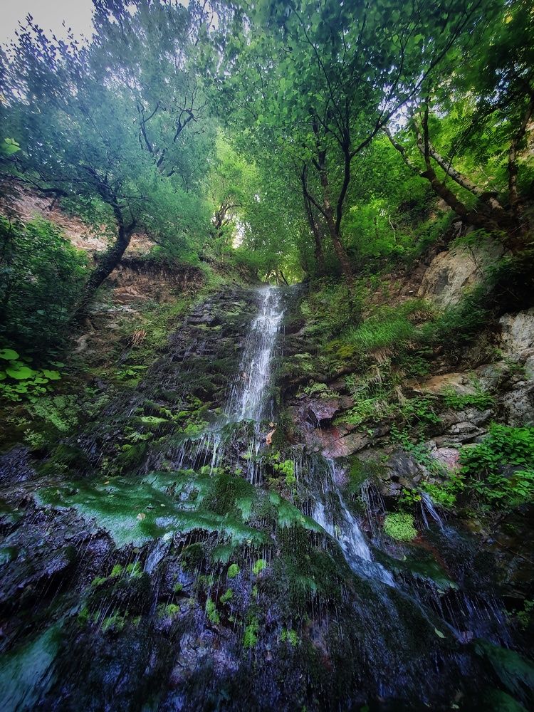 Водопад Девичьи слезы