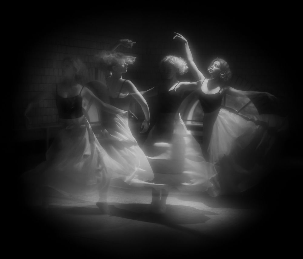 The Dance of TWINkling Moments