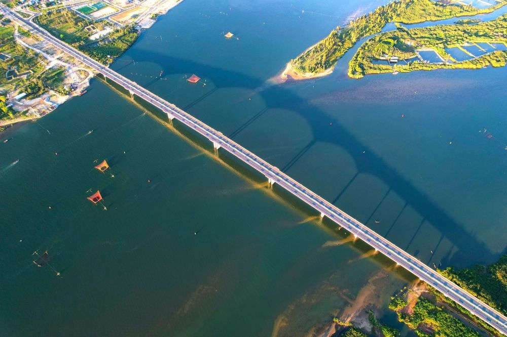 Sunshine On The Bridge!