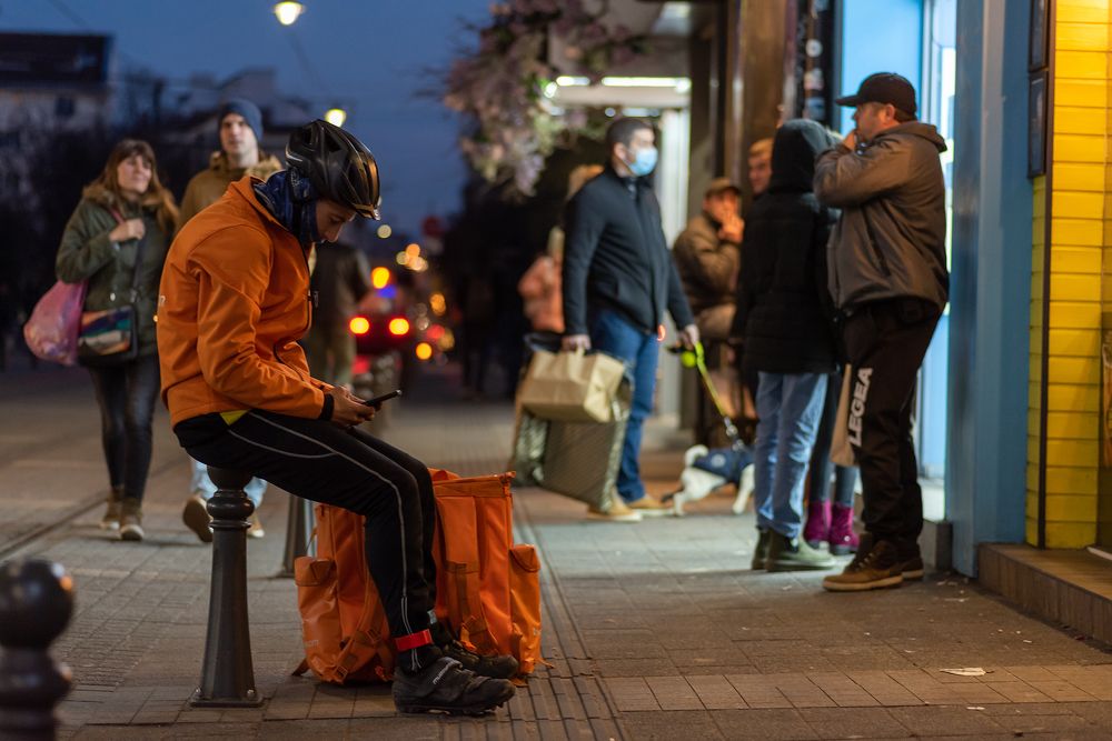 Разносвач на Храна