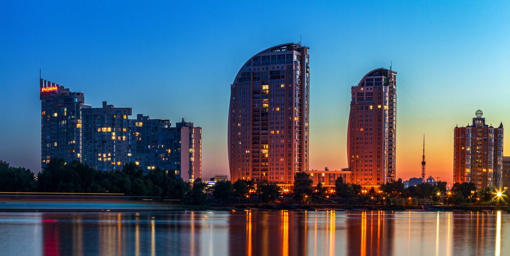 Оболонская набережная.