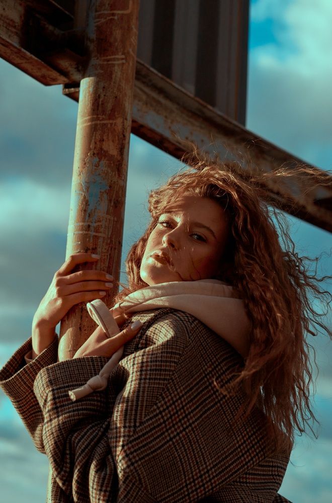 sunset, incredible koasota girl, roof, wind ...